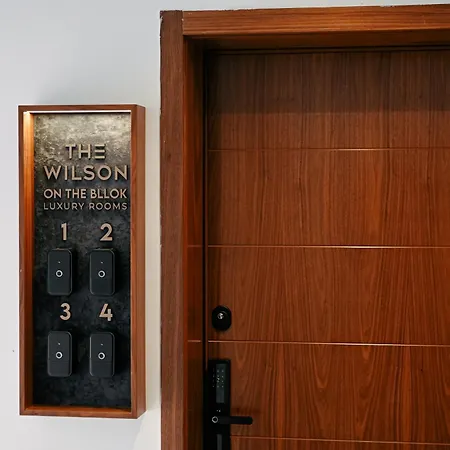 Wilson On The Bllok * Tirana