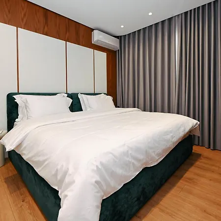 Wilson On The Bllok Тирана