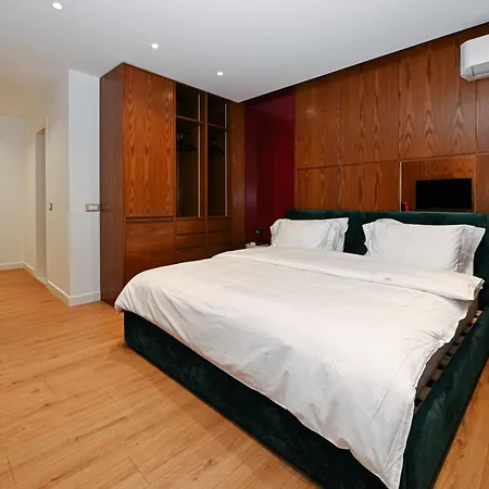 Wilson On The Bllok * Tiran