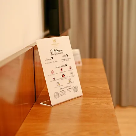 Wilson On The Bllok Otel Tiran